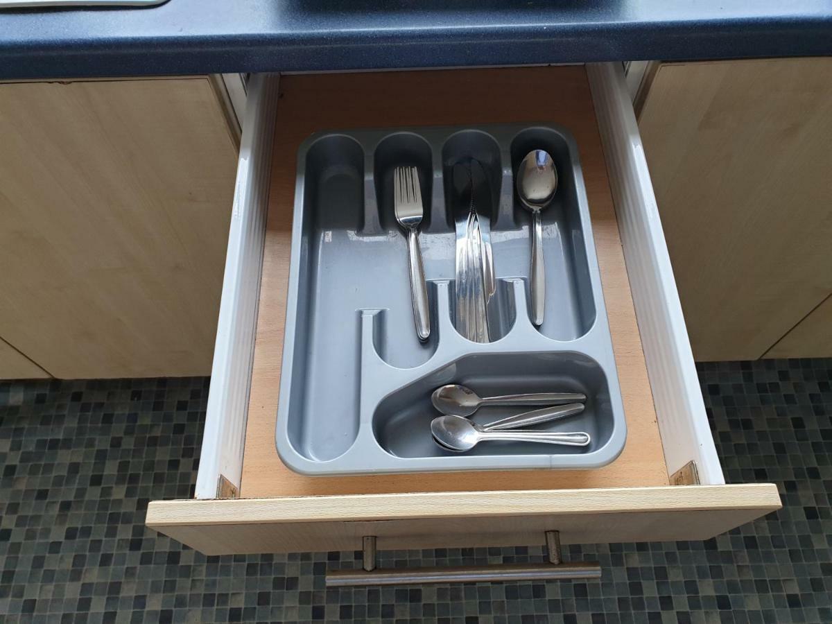 Birtley'S Diamond 3 Bed Apt, Sleeps 6 Guests 버틀리 외부 사진